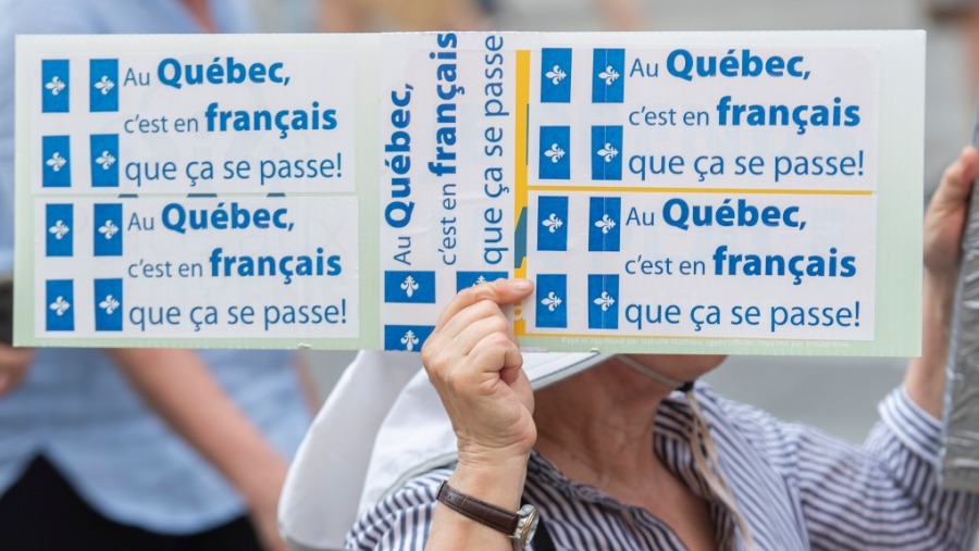 Опрос: Почти половина квебекцев готовы отказаться от услуг, если их не обслужат на французском