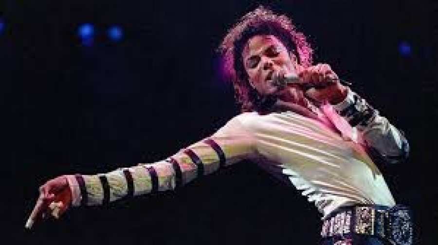 Хиты  Майкла Джексона удалены из эфира трех основных монреальских радиостанции 