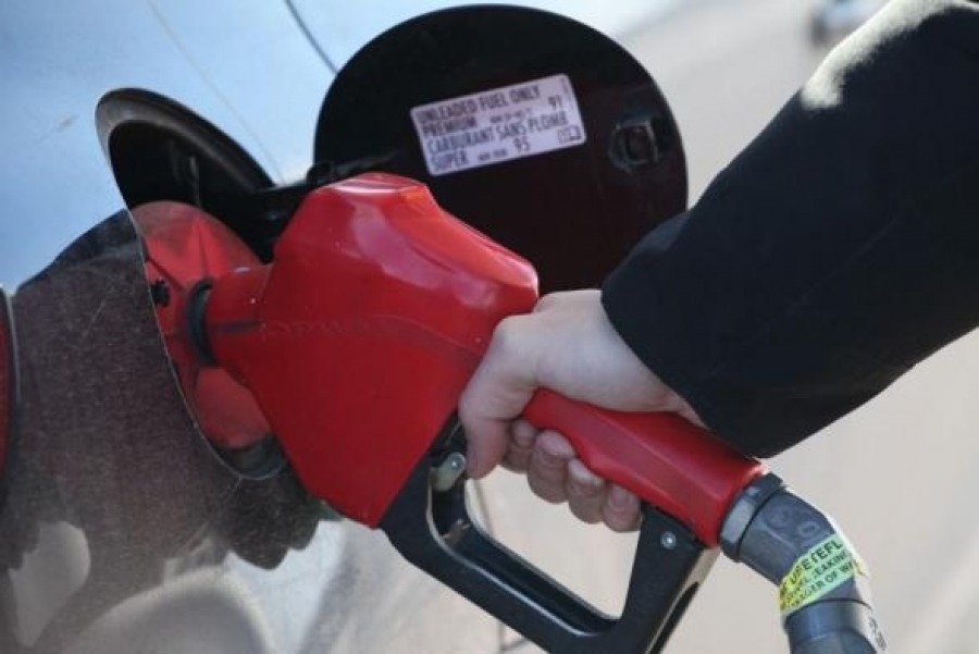 К лету цена на бензин может достичь $1,45 за литр