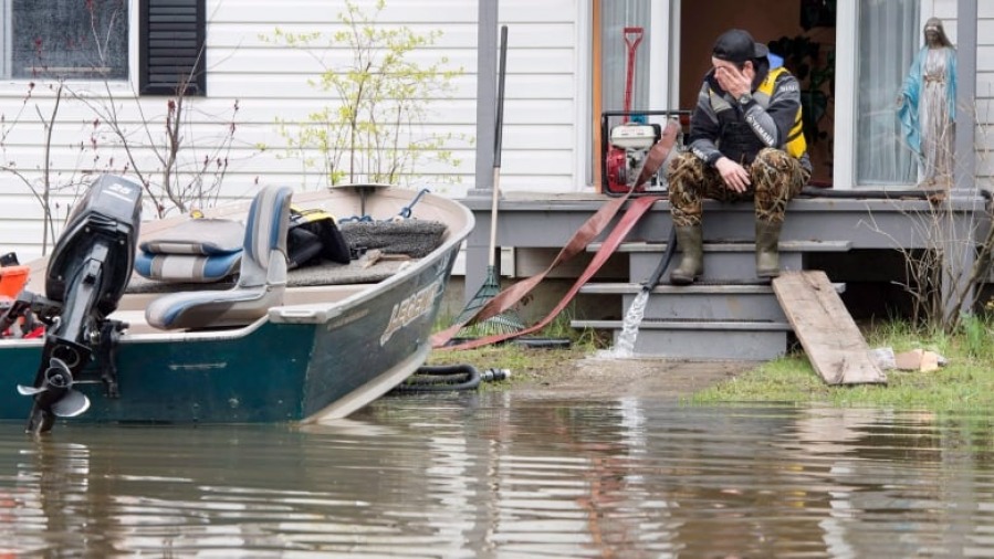 Квебек объявил о новой программе компенсации жертвам наводнения